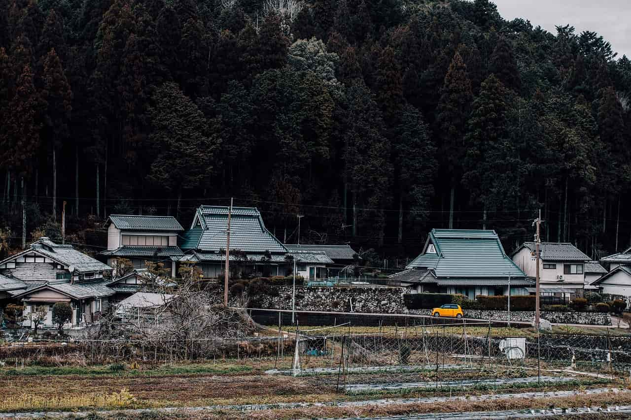 福島市の古い土地と住居